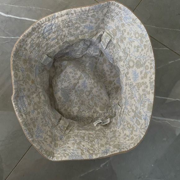 Gap girl’s corduroy hat, NW - Picture 3 of 5